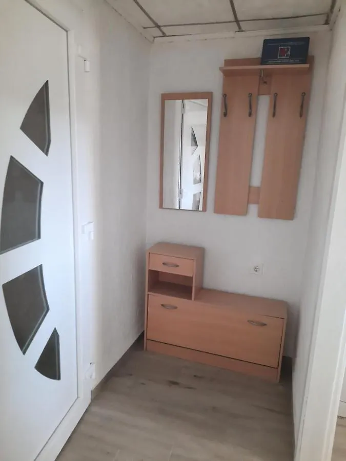Apartmani Ana-Lora Lopar 0*,  Kroatien