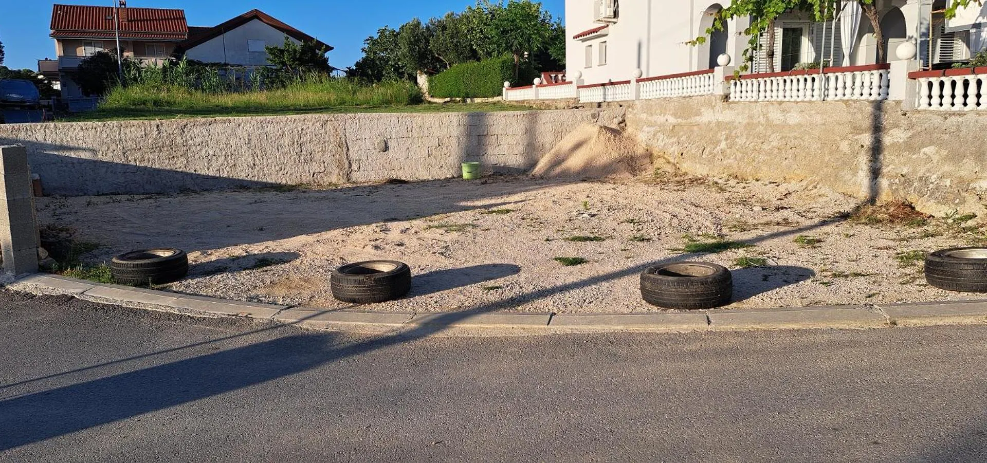 Apartmani Ana-Lora Lopar 0*,